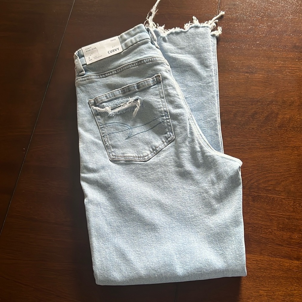 American Eagle, light washed, Size 2 Jeans